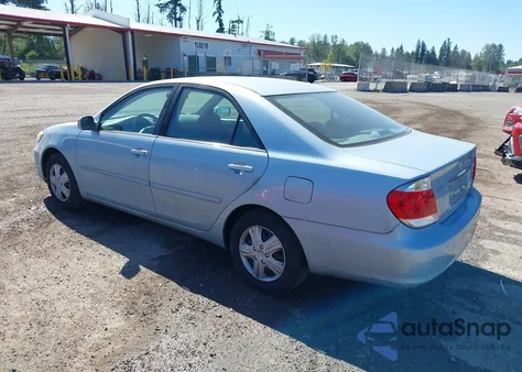 2006 Toyota Camry Le z USA, uszkodzony, nr VIN 4T1BE32K66U679523